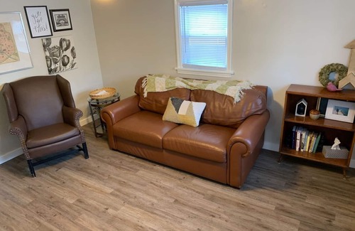 Logan Apartment | Clean and cozy cottage apartment in the heart of Logan