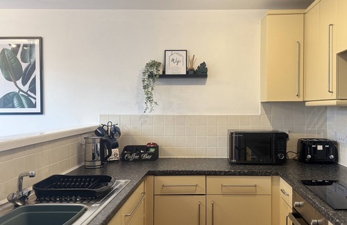 Manchester Apartment | Clean and Stylish 2BR Apt near Etihad & Co-op live arena in Manchester.