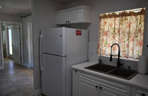 North Port House | Clean, Attractive, Comfortable 3 Bedroom, 2 Bath Home in Quiet Neighborhood.