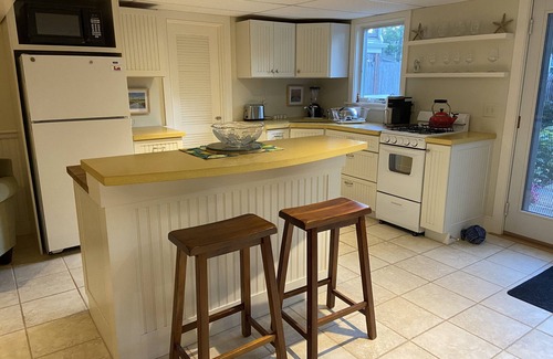 Eastham Apartment | Clean, comfortable and quiet, renting