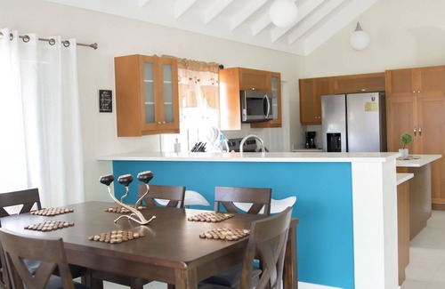 St. Ann's Bay Villa | Clean & Cozy 3 bedroom Villa — 5 min from the beach, close to major attractions
