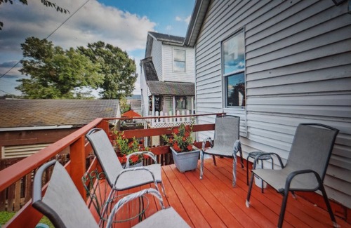 Cincinnati House | Clean Cozy Private Vacation Home w Grill Yard Free Parking OTR is 5 mi sleeps 6