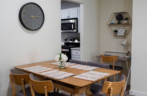 North Charleston House | Clean Guarantee! Stocked with essentials you need.