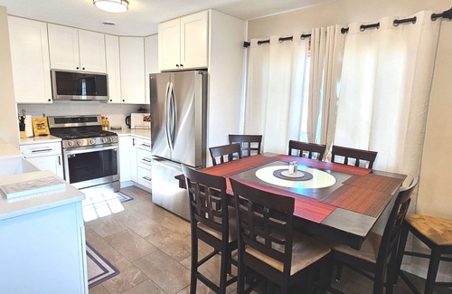 Richfield House | Clean, Spacious Home. MOA, MSP, Game Room, Big TV