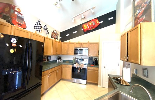 West Kissimmee House | CLEAN! Themed rooms, HUGE pool,private yard, GREAT reviews, Game room, FreeGrill