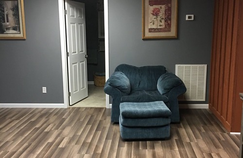 Newcomb Apartment | CLEARFORK CREEK LODGING & RV CAMPGROUND