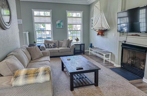 Clearwater House | Clearwater - 34031 Monterray Ave