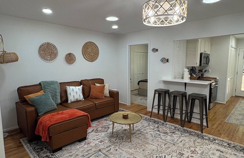 Anderson House | Clemson Game Day Gem - Lake Access - Marina Retreat