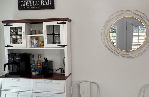 Anderson House | Clemson Game Day Gem - Lake Access - Marina Retreat