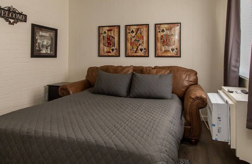 Rimrock Apartment | *Cliff View Apts #1*King Bed*Central Location*