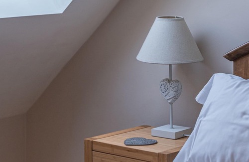 Portreath Cottage | Clifftop cottage with 100m private balcony overlooking the sea.