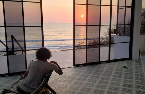 La Rinconada House | Clift Beach House With Breathtaking Views