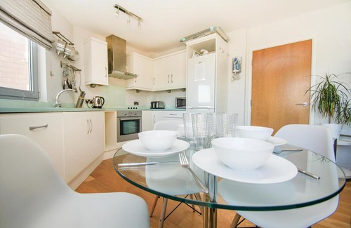 Brighton City Centre Apartment | Clock Tower 2 - Central - by Brighton Holiday Lets