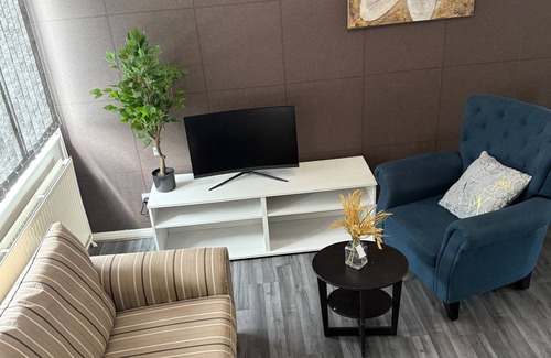 Thamesmead East House | Close London City Airport- Petok - Free Parking