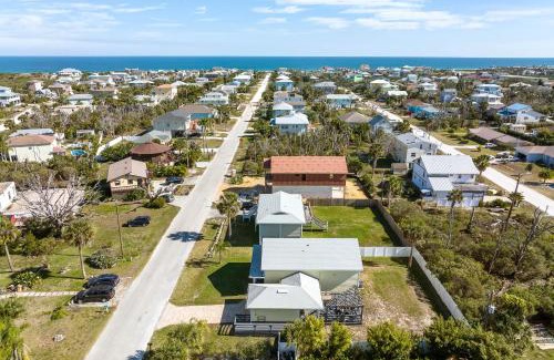 Marineland Acres House | Close to Beaches Palm Coast Home with Deck!