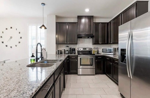 Austin House | Close to CotA & Downtown | Spacious & Cozy | 4BR