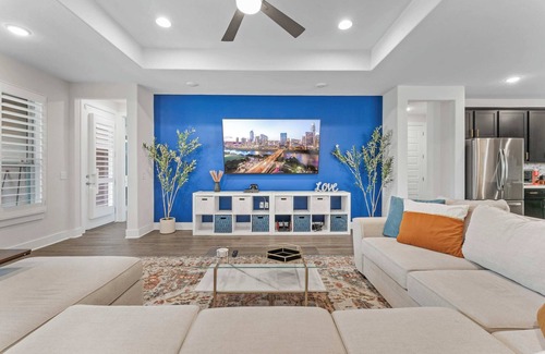 Austin House | Close to CotA & Downtown | Spacious & Luxe | 4BR