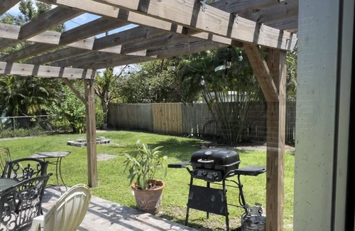 Coconut Grove House | Close to downtown.