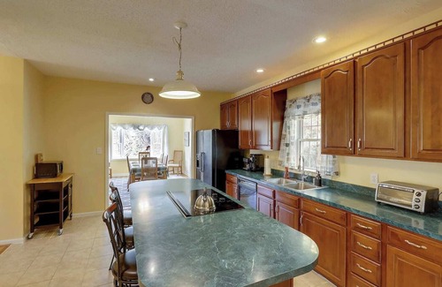 Barnardsville House | Close to DT Asheville & DT Weaverville, , Hot Tub, Pool Table