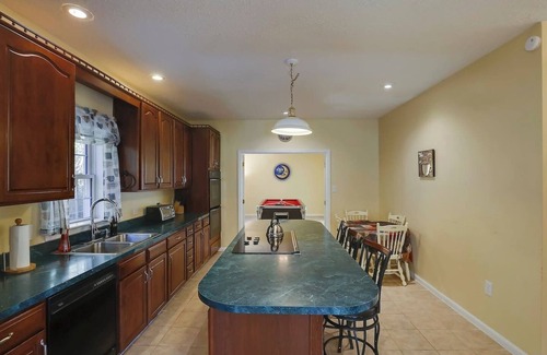 Barnardsville House | Close to DT Asheville & DT Weaverville, , Hot Tub, Pool Table