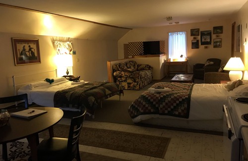 Northfield Apartment | Close to everything, without the high price tag!