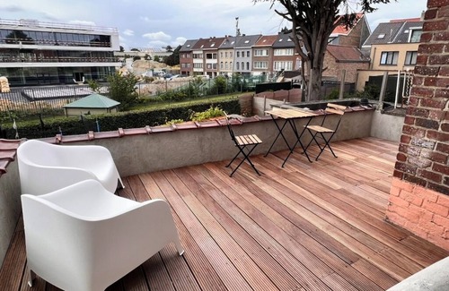 Strombeek-Bever Apartment | Close to the atomium and expo halls. A stone's throw from trademarkt.