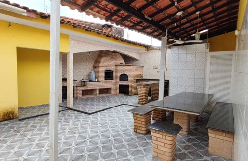 Balneario Gaivotas House | Close to the beach, 3 bedrooms, 4 garages for 15 people