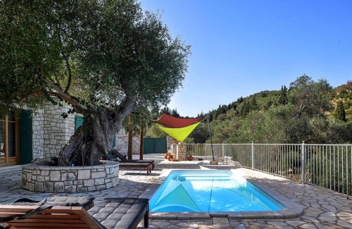 Longos Villa | Close to the beach and enjoying fabulous sea views