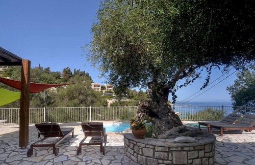 Longos Villa | Close to the beach and enjoying fabulous sea views