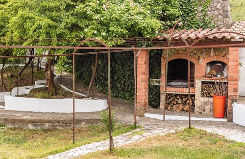 Loures House | Close to the city, but away from the hustle and bustlen