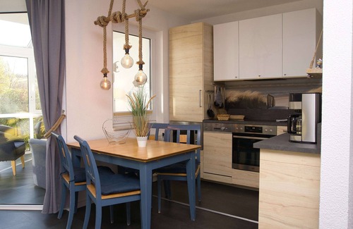 Lobbe Apartment | Close to the beach, winter garden, use of swimming pool and sauna - Strandhaus Mönchgut FeWo08