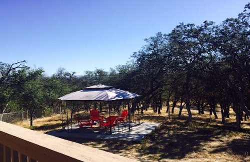 Paso Robles House | Close to town, but feels a world away! Beautiful house with all the amenities!