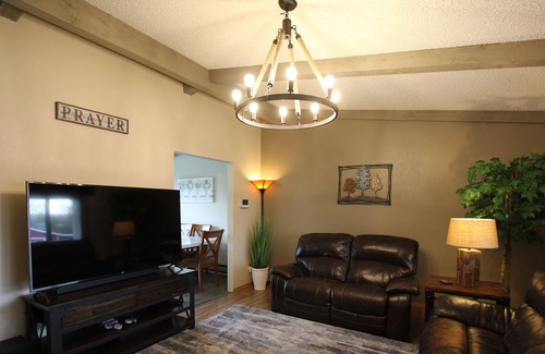 Evergreen House | Close to town but feels like the country!