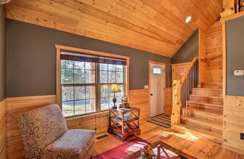 New Haven House | Close to Vineyards Updated New Haven Retreat!