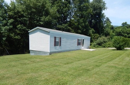 Goldbond House | Close to VT and by the New River