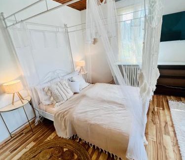 Homburg Apartment | Cloud 9 , Apartment mit Garage und Garten in Nähe der Uniklinik, Bosch, Ina Schaeffler