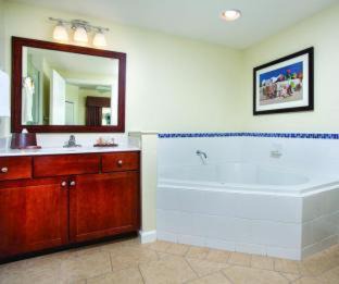 Townsite Resort | Club Wyndham Oceanside Pier Resort