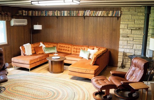 Marion House | Clubhouse ' 63- Spacious 4-bedroom house with WiFi, on country club golf course