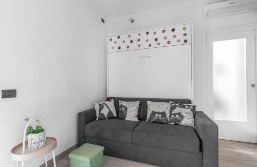 Greco Apartment | CO5 Loreto-Duomo - Central Apartment -