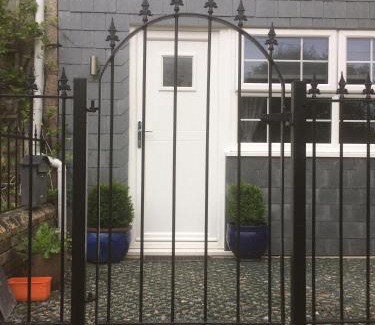 Probus Apartment | Coach House Studio, quiet, rural, pet friendly, Probus