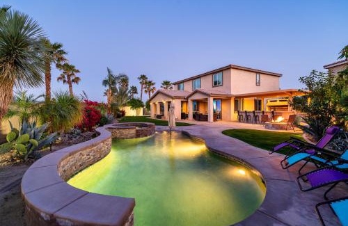 Bella Vida House | Coachella Play - 6BR Multi-Gen Fun Zone and Retreat with free heated pool