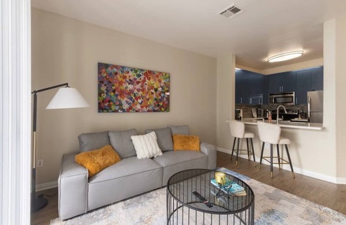 Del Rey Apartment | Coastal 1BR Getaway | Free Parking, Pool & Gym