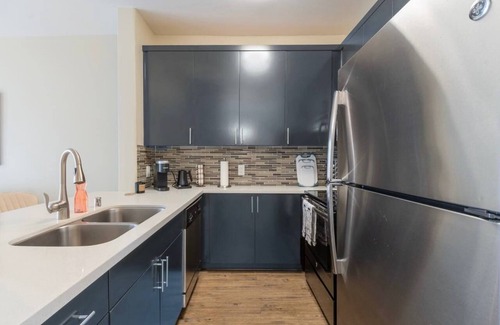 Del Rey Apartment | Coastal 1BR Getaway | Free Parking, Pool & Gym