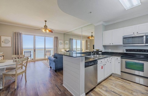 Avon Apartment | Coastal at Calypso - Prime Beachfront Location