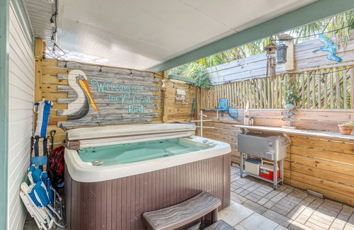 Walsingham Apartment | Coastal Bliss with hot tub - 4 miles to beaches