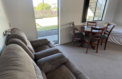Karkari Peninsula Apartment | Coastal Comfort: Cozy Stay Minutes from Tokerau Beach