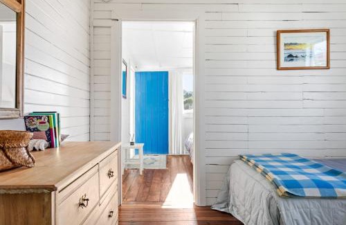 Mahia House | Coastal Comfort Holiday Home 100m to Mahia Beach