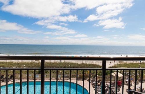 Golden Mile Condo | Coastal Comforts: 4th Floor Beachfront Escape