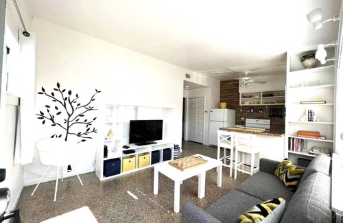 Cocoa Beach Cottage | Coastal Cottage 370: 1B/1B Two Blocks to the Beach