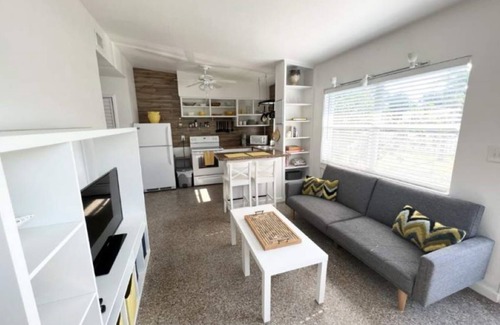 Cocoa Beach Cottage | Coastal Cottage 370: 1B/1B Two Blocks to the Beach